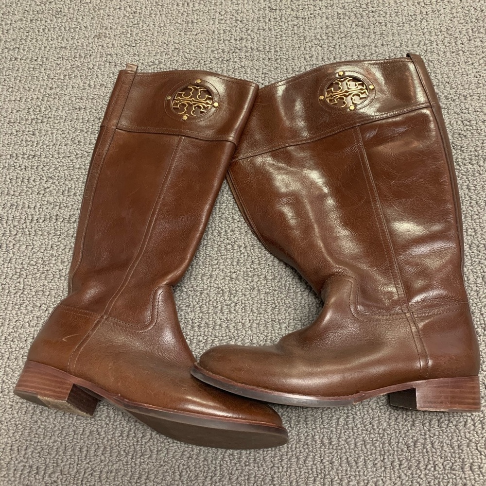 7.5 Tory Burch leather boots